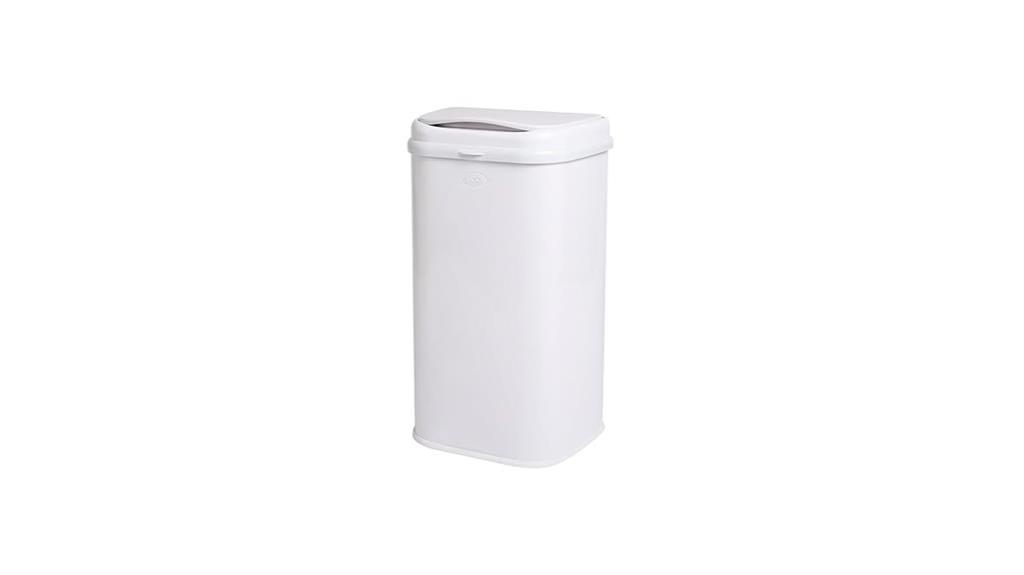 white odor locking pail